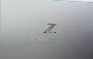 New Laptop HP ZBook Firefly G8 16GB Intel Core I7 SSD 512GB