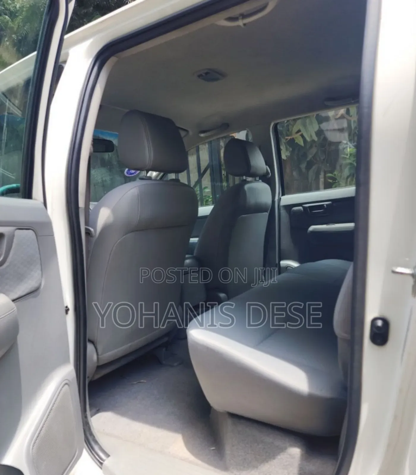 Toyota Hilux 2011 White