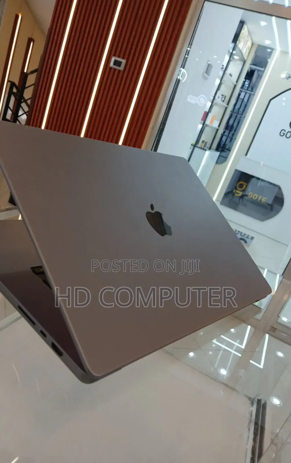 New Laptop Apple MacBook Pro M1 16GB Apple M1 Pro SSD 1T