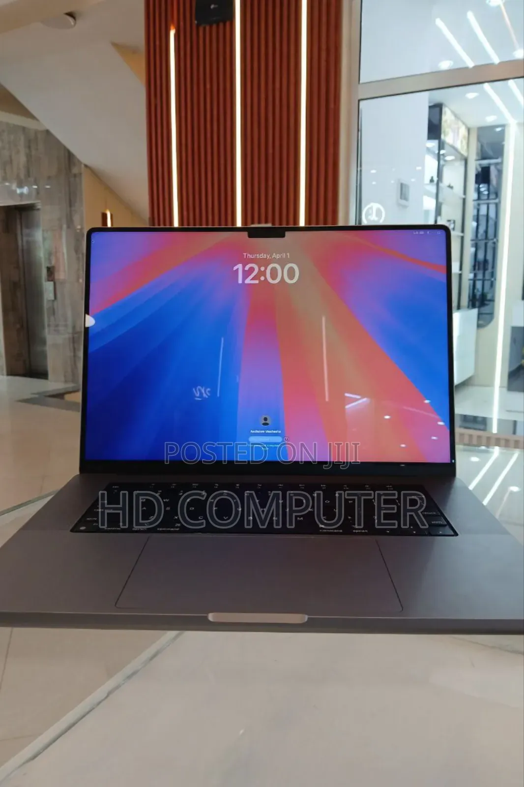 New Laptop Apple MacBook Pro M1 16GB Apple M1 Pro SSD 1T