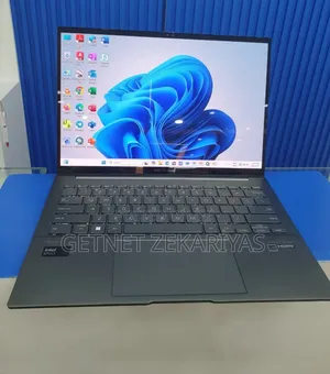 New Laptop Asus Zenbook Duo 14 16GB Intel Core Ultra 7 SSD 1T