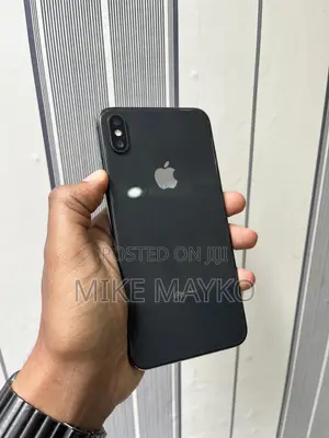 Photo - Apple iPhone XS Max 256 GB Black