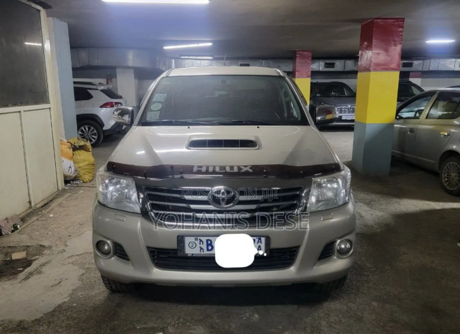 Toyota Hilux 2015 Gray