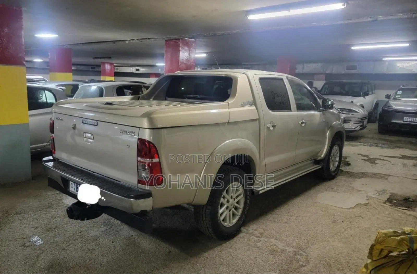 Toyota Hilux 2015 Gray