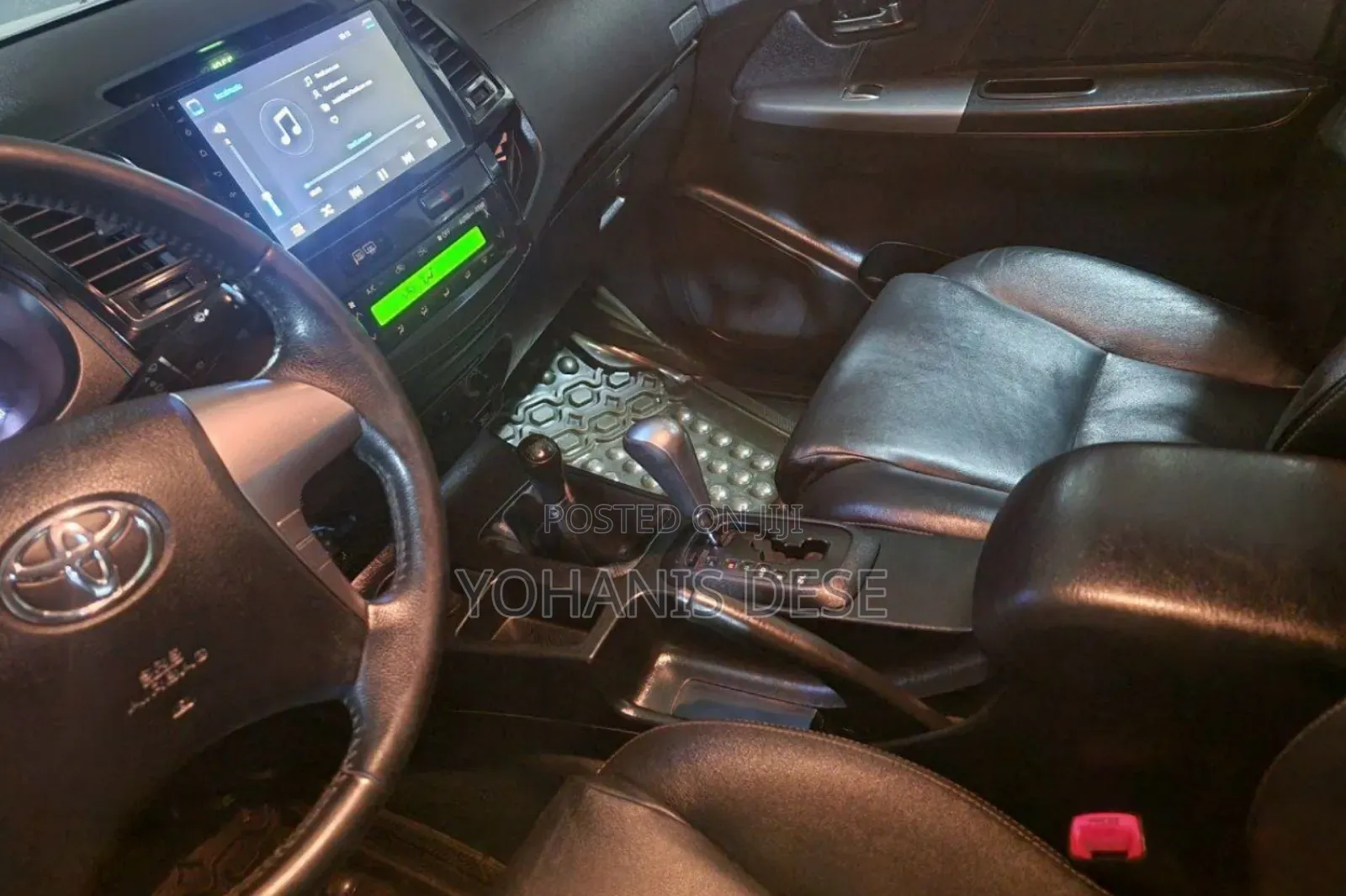 Toyota Hilux 2015 Gray