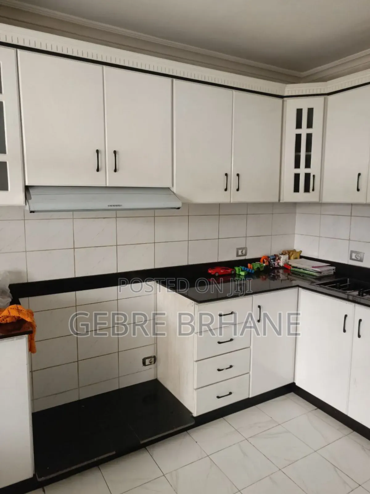 3bdrm Apartment in Apartment, Yeka for rent