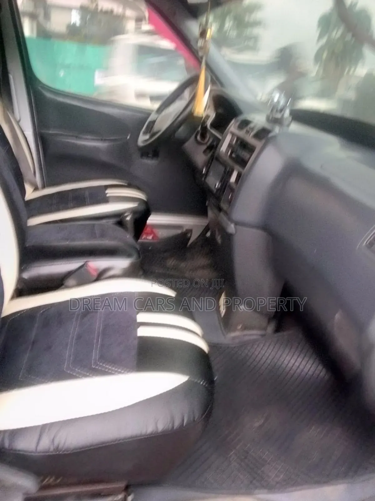 Toyota HiAce 2008 Silver