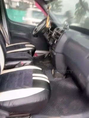 Toyota HiAce 2008 Silver