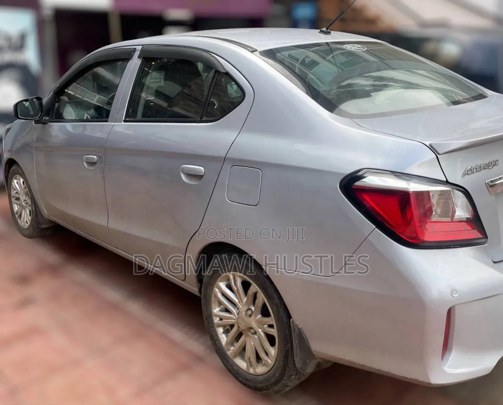 Mitsubishi Attrage 2022 Silver