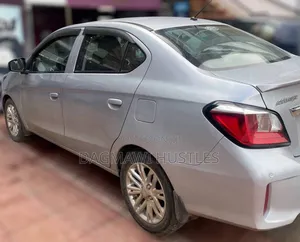 Mitsubishi Attrage 2022 Silver