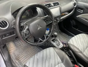 Mitsubishi Attrage 2022 Silver