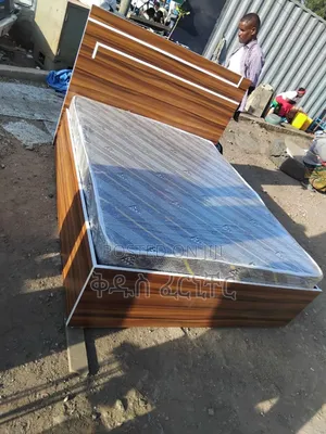 ሙሉ ናምኔት ከ አስተማማኝ ብረትና ችፑድ ጋር