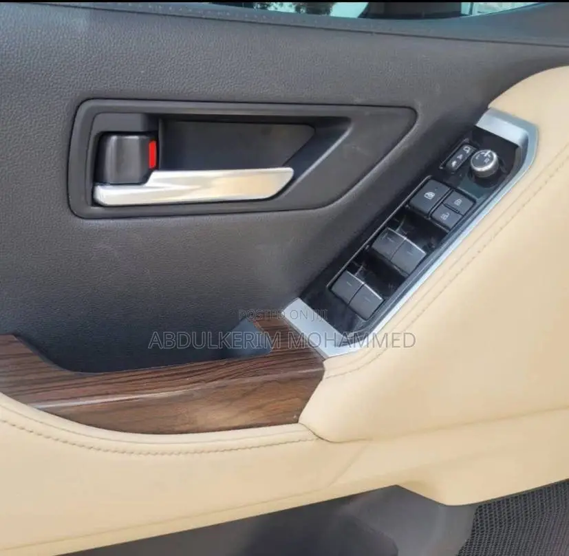 Toyota Land Cruiser 2022 White