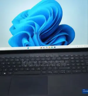 New Laptop Dell 8GB Intel Core I5 SSD 1T