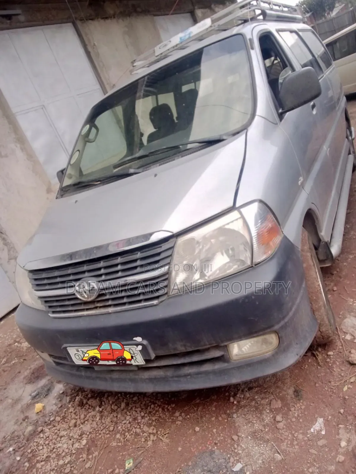 Toyota HiAce 2011 Silver