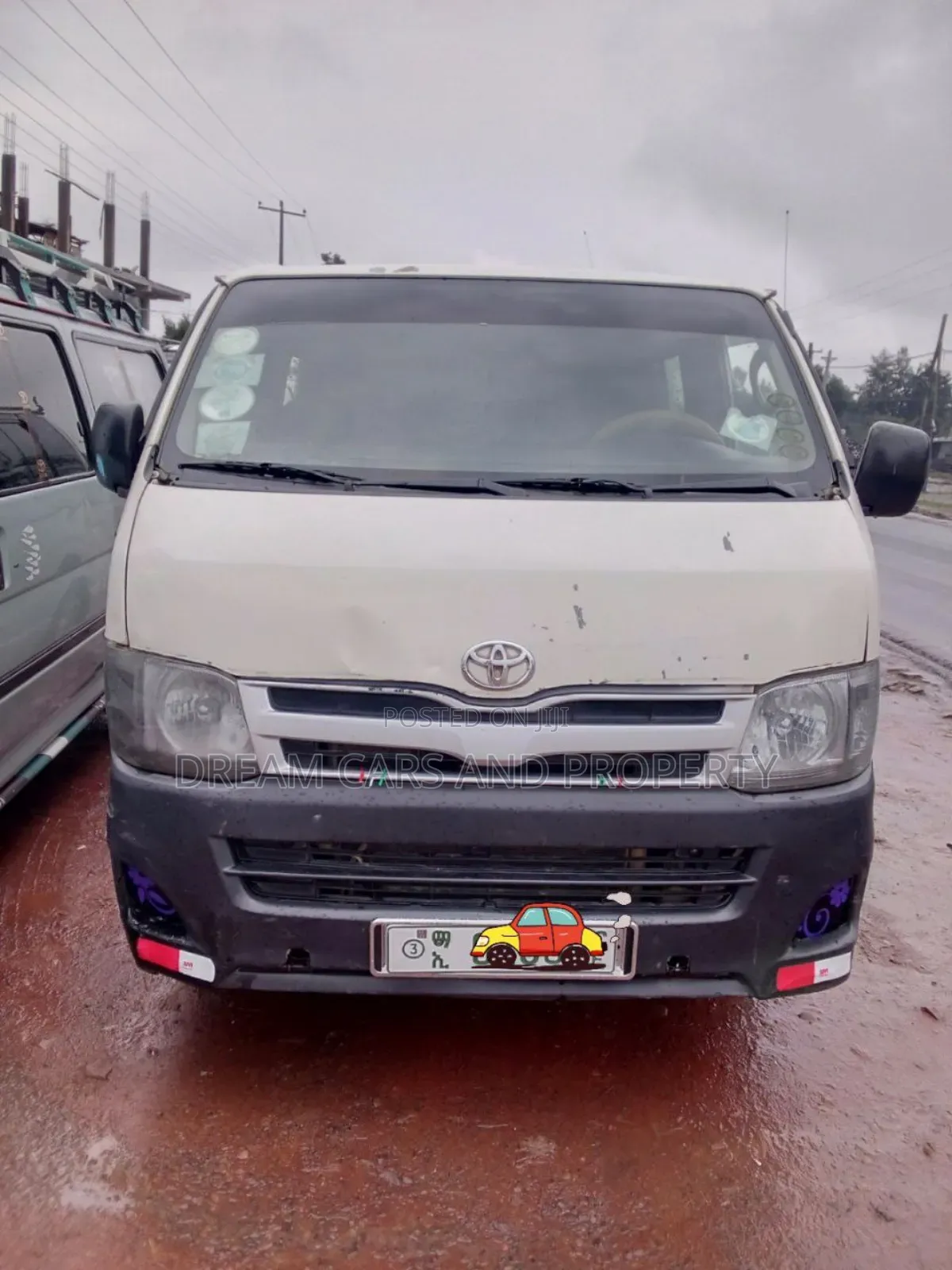 Toyota HiAce 2010 White