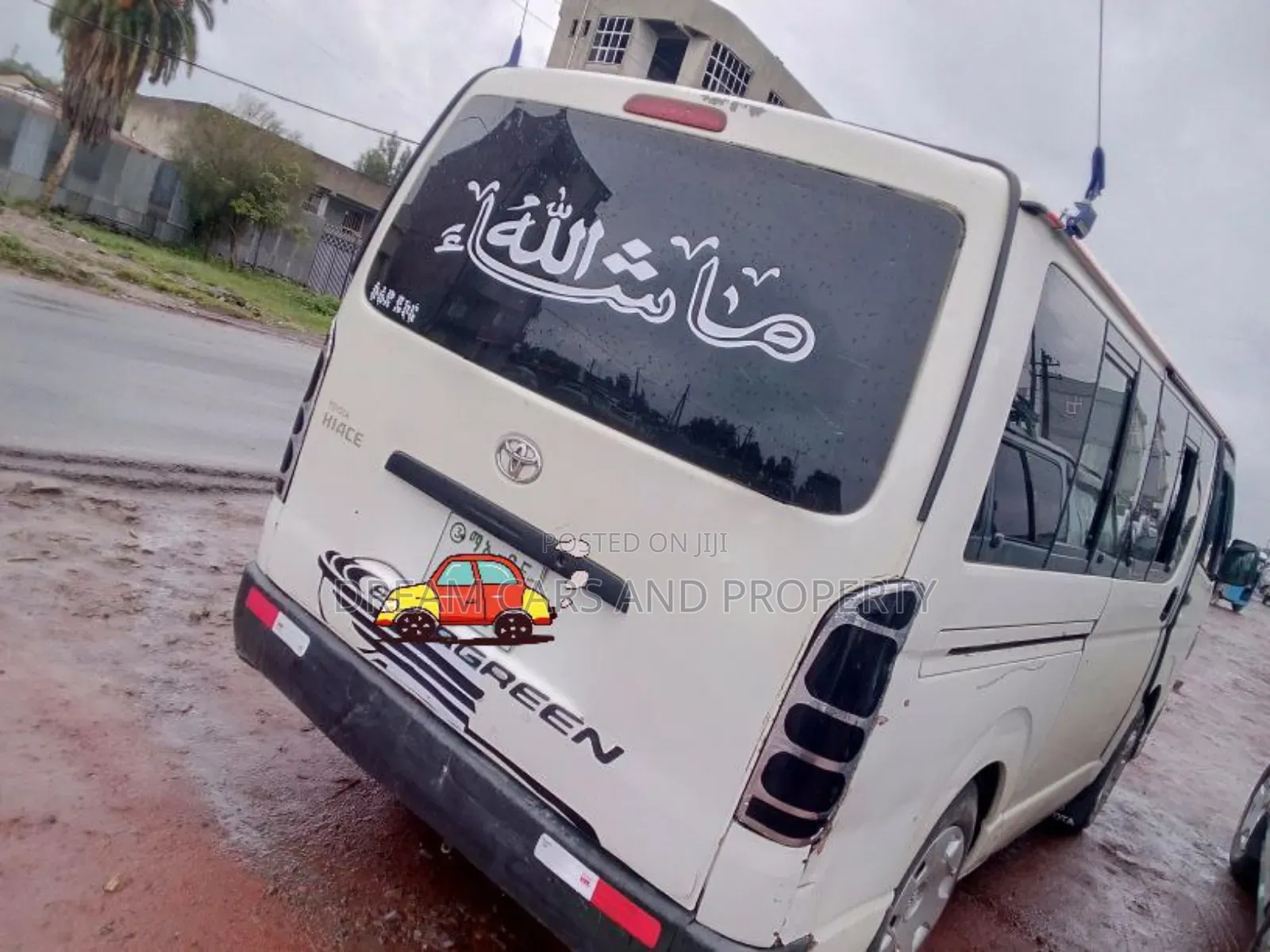 Toyota HiAce 2010 White