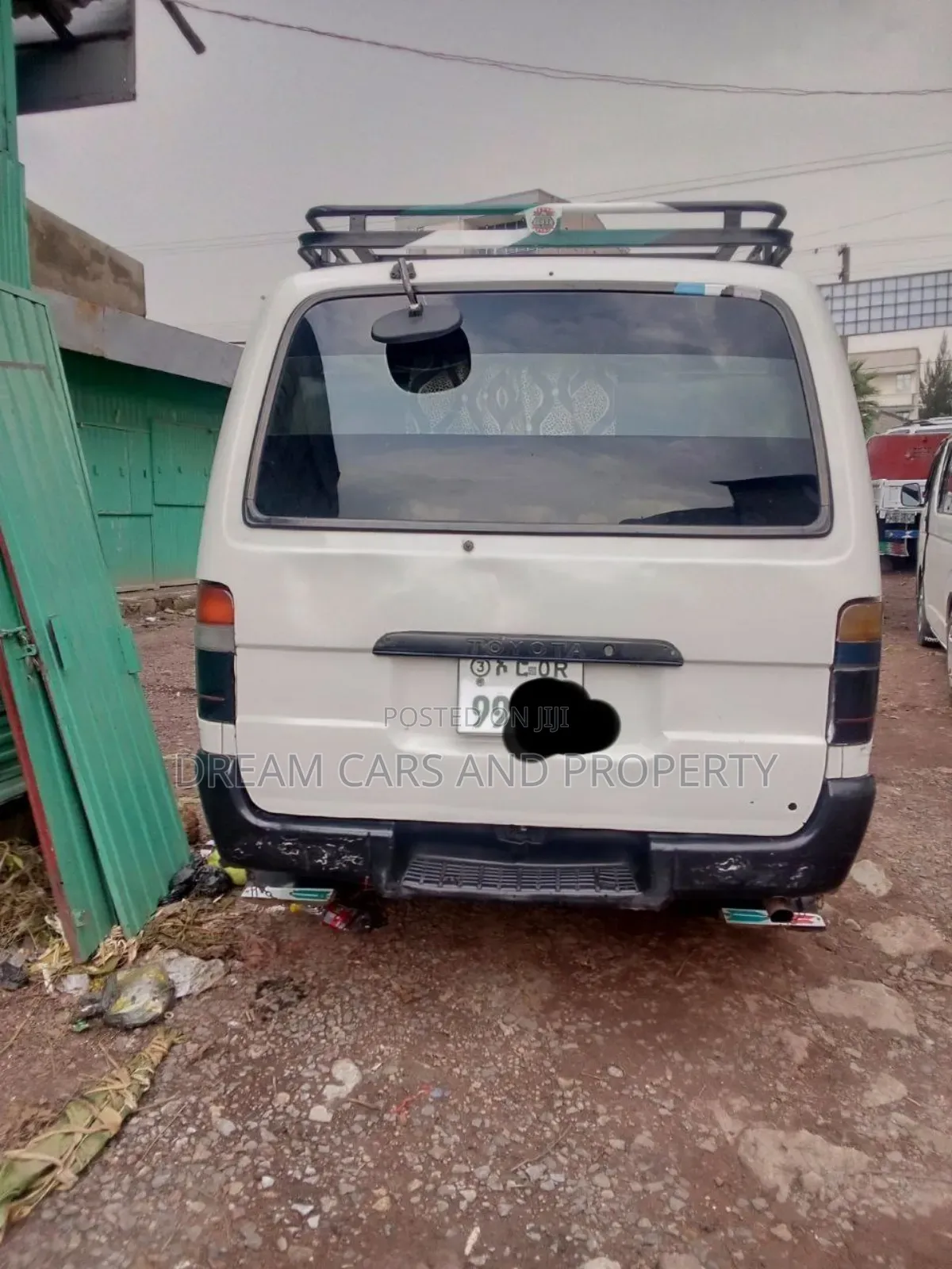 Toyota HiAce 2002 White