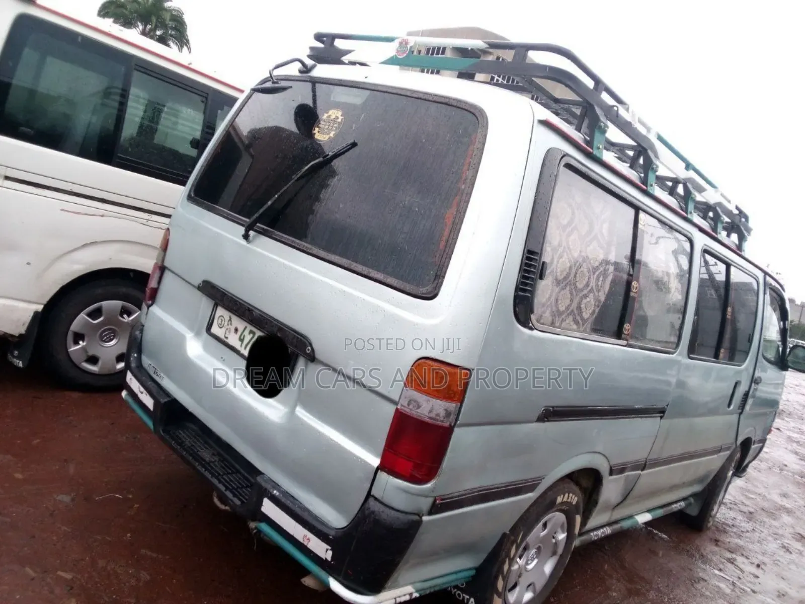 Toyota HiAce 2002 Silver