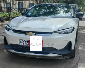 Chevrolet Menlo 61.1 kWh FWD 2023 White