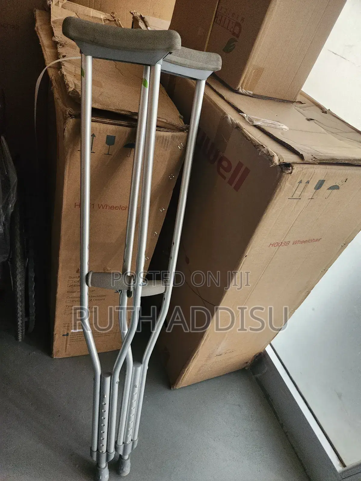 Axillary Bilateral Crutches管理axillary Crutches腔內crutches New