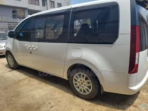 Photo - New Hyundai Starex 2024 White