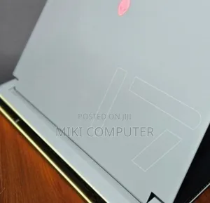 New Laptop Alienware M17x R2 16GB Intel Core i7 SSD 512GB