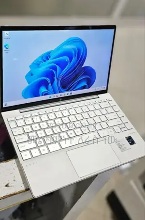 New Laptop HP Envy X360 16GB Intel Core I5 SSD 512GB