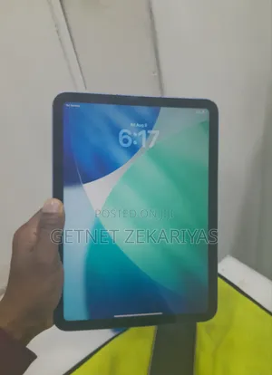 Photo - New Apple iPad Air 256 GB