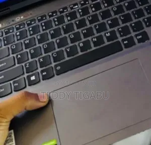 New Laptop Lenovo 16GB AMD Ryzen 7 SSD 512GB