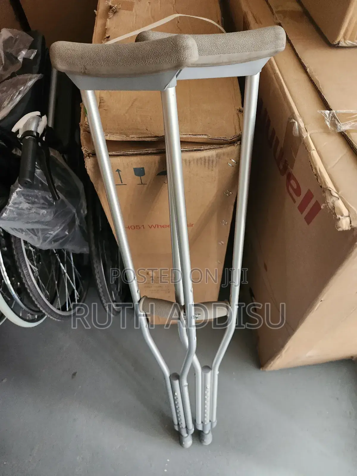 Axillary Bilateral Crutches管制axillary Crutches朱紅axillary New