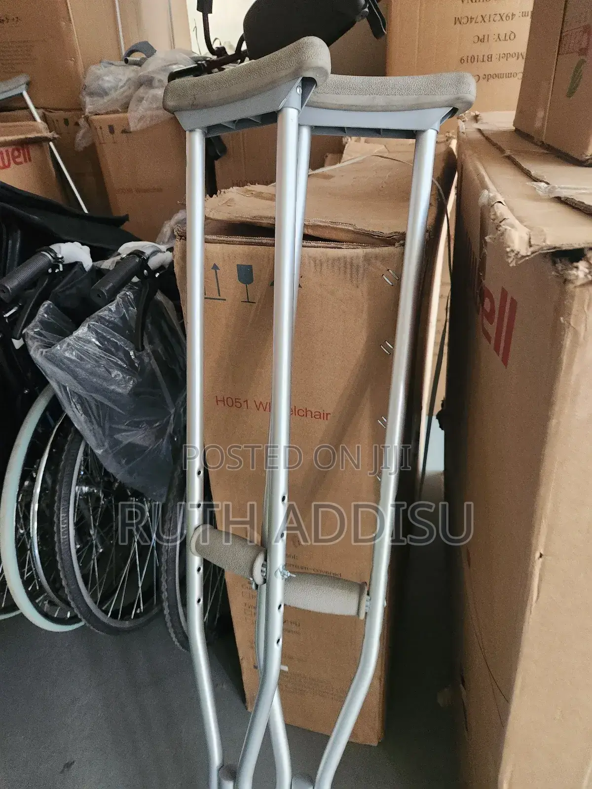 Crutches懲罰medical Bilateral Axillary Crutches然而crutches New