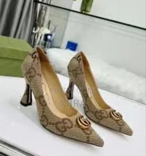 Photo - Guess Pointed Shoe