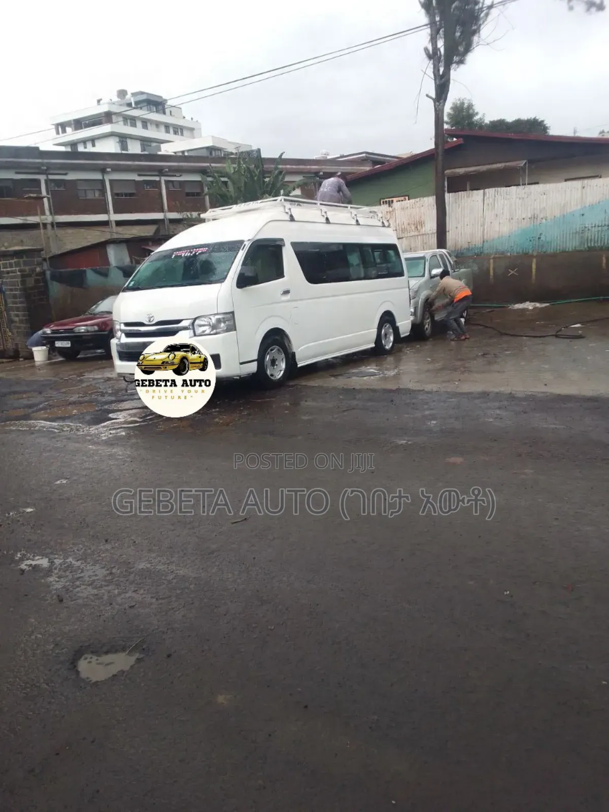 Toyota HiAce 2017 White