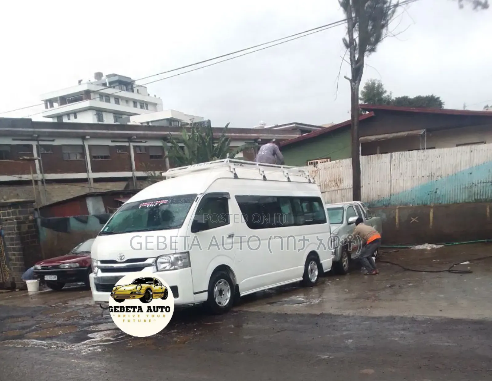 Toyota HiAce 2017 White