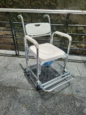 Photo - Commode Wheelchair襶不commode Wheelchair喬治commode Wheelchair