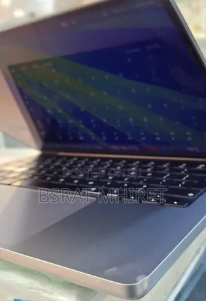 Photo - New Laptop Apple MacBook Pro 2021 M1 16GB Apple M1 SSD 512GB