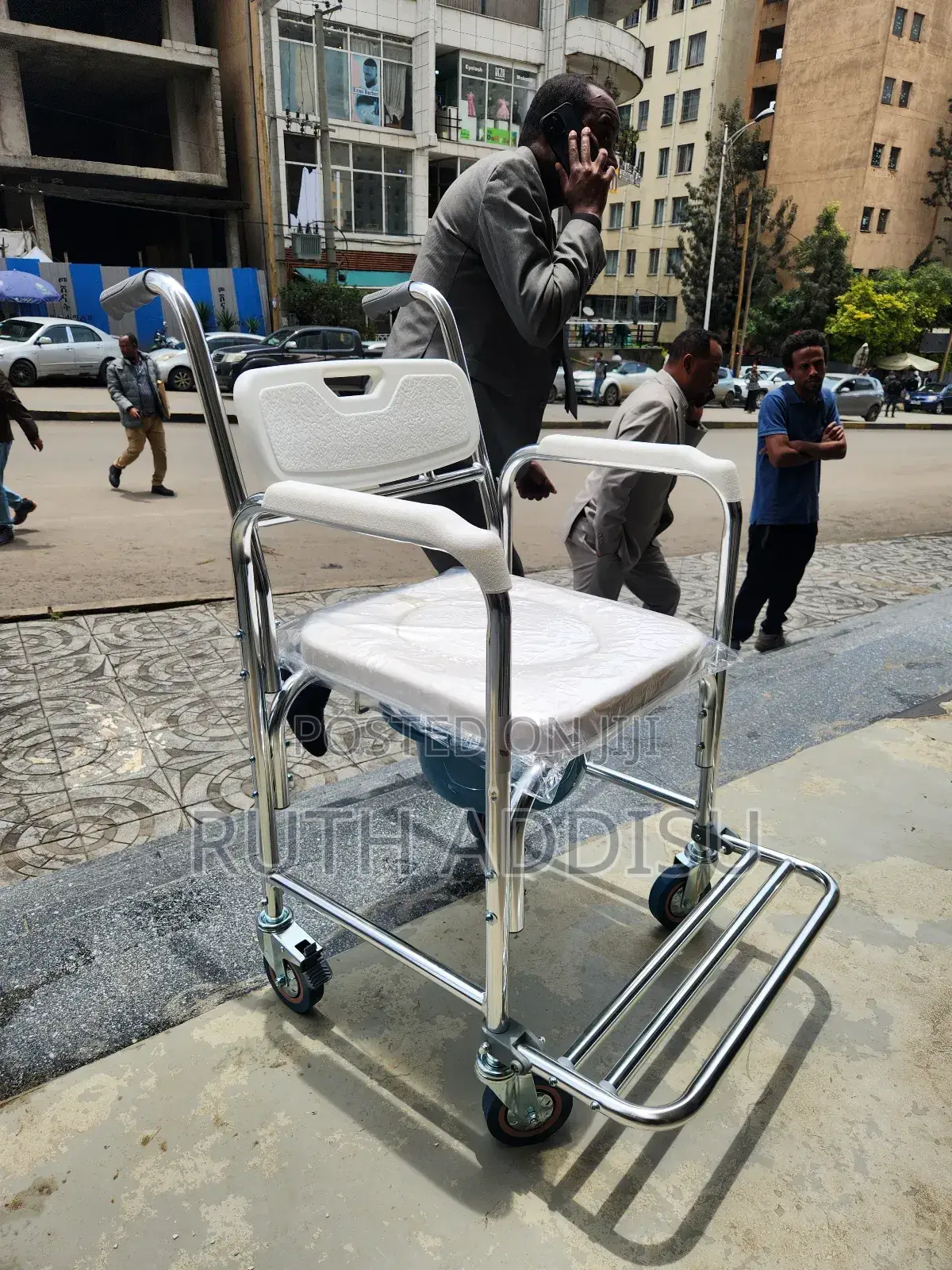 Wheelchair嘆服commode Wheelchair然後wheelchair Commode襖不medical