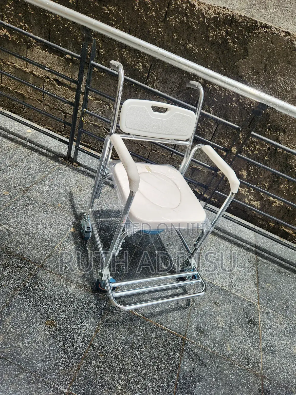 Commode Wheelchair重要commode Wheelchair段的wheelchair Commode