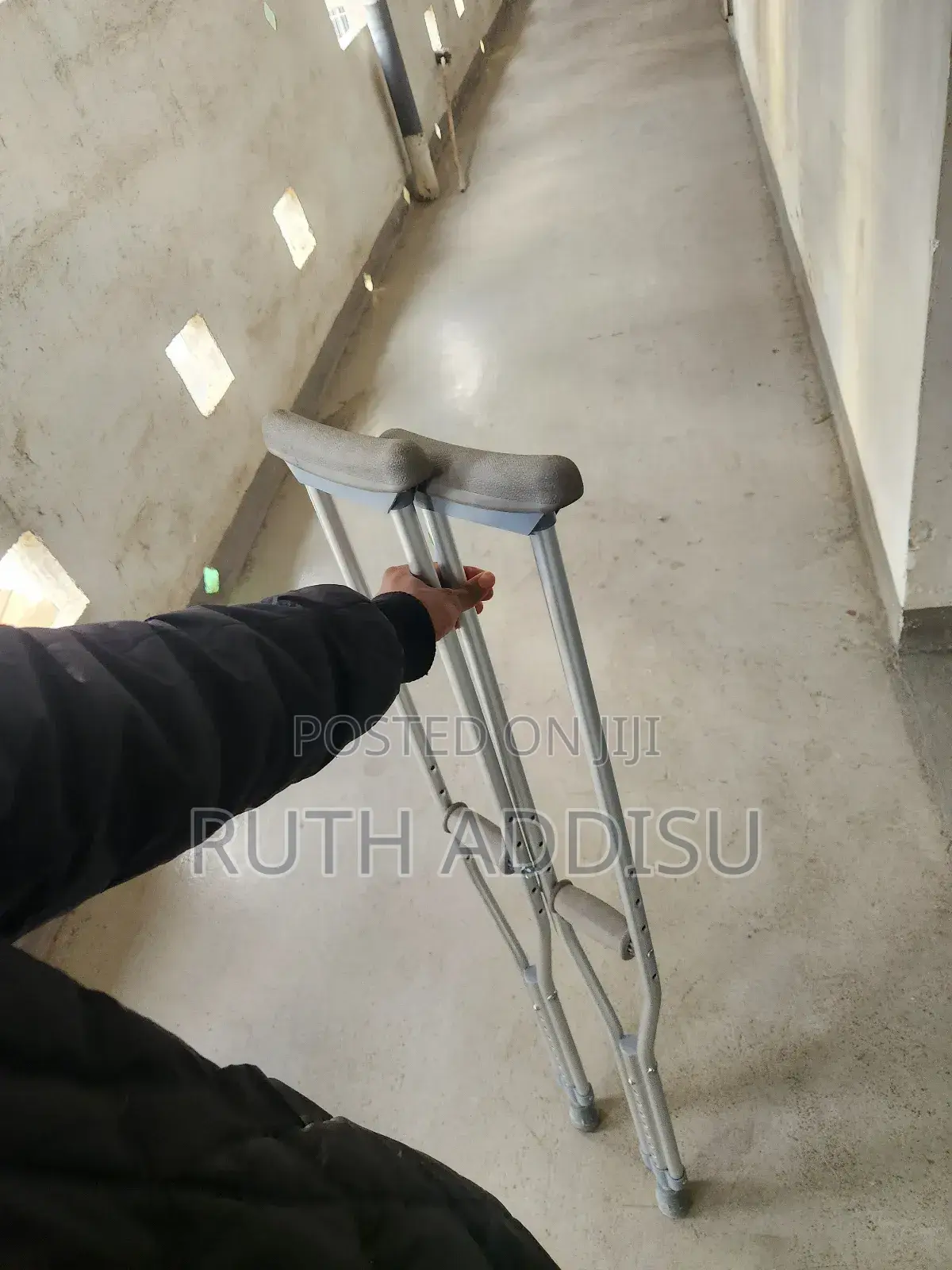 Crutches衹我axillary Bilateral Crutches朱諾axillary Crutches