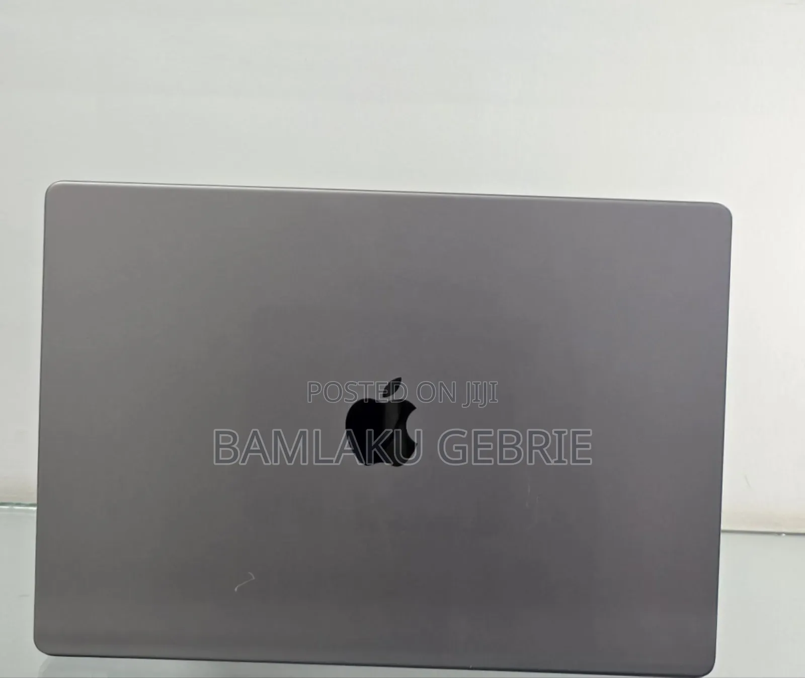 New Laptop Apple MacBook Pro 2023 M2 16GB Apple M2 SSD 512GB