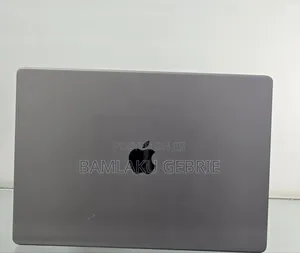 Photo - New Laptop Apple MacBook Pro 2023 M2 16GB Apple M2 SSD 512GB