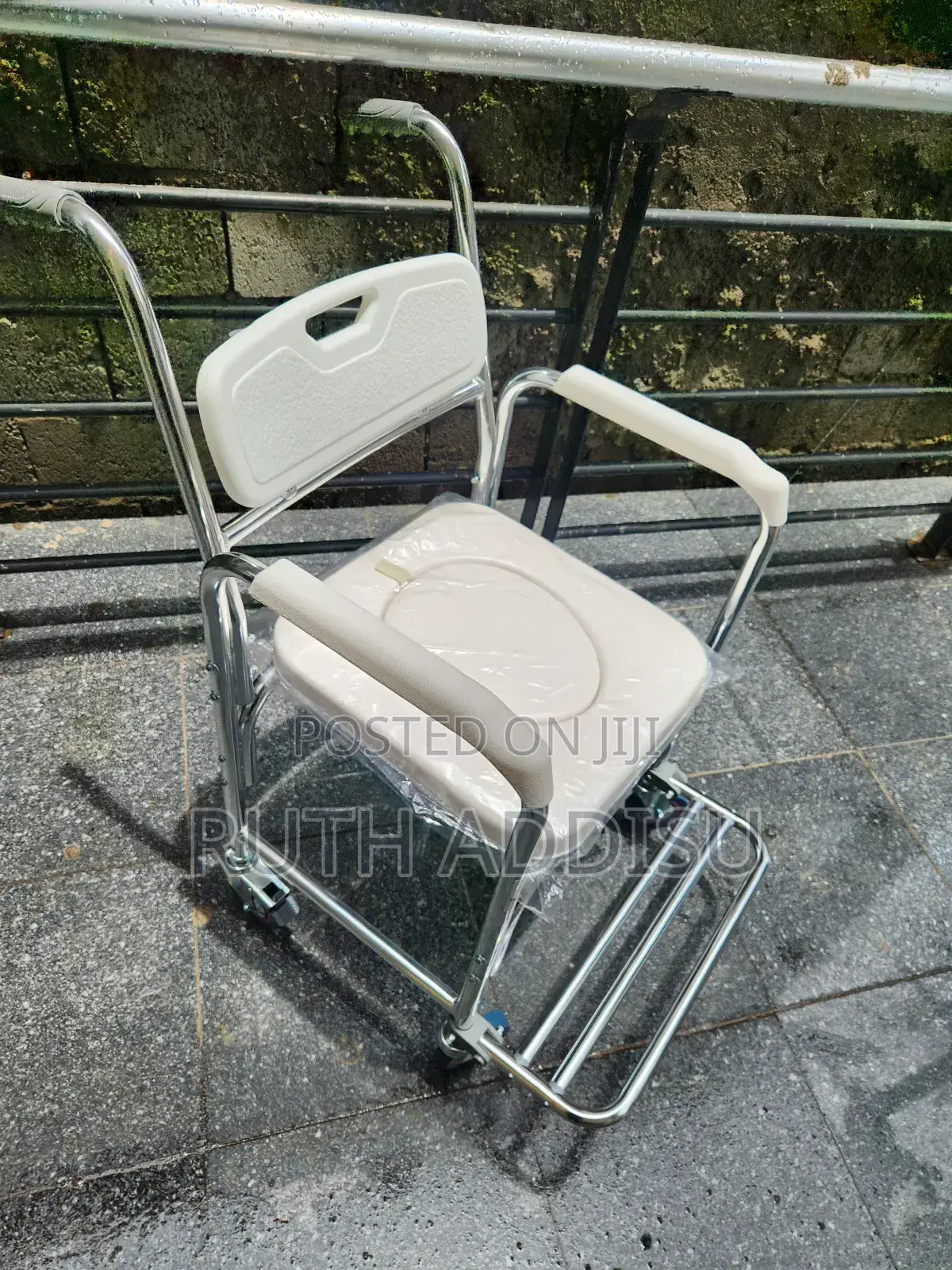 Commode Wheelchair軍隊commode Wheelchair段的commode Wheelchair