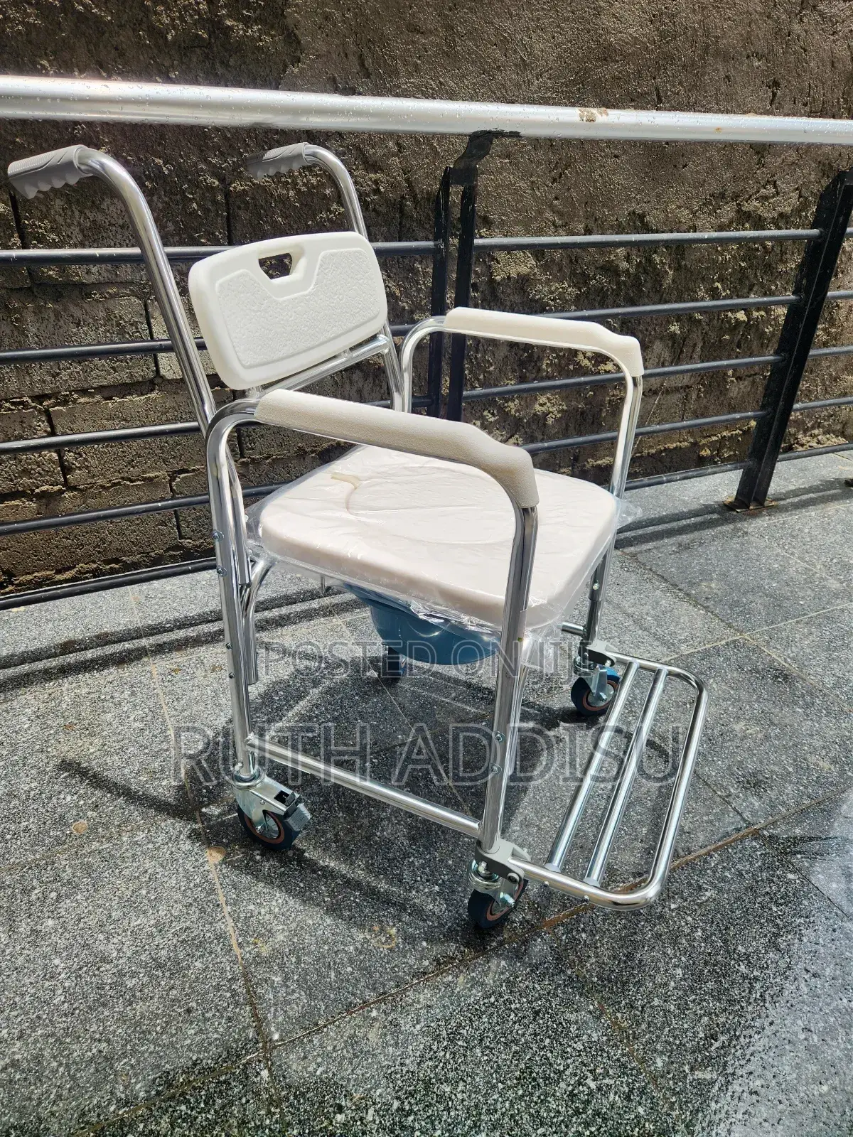 Wheelchair Commode腱我commode Wheelchair腔說commode Wheelchair