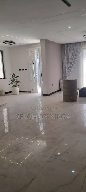 6bdrm Farm House in Adis Ababa, Bole for sale