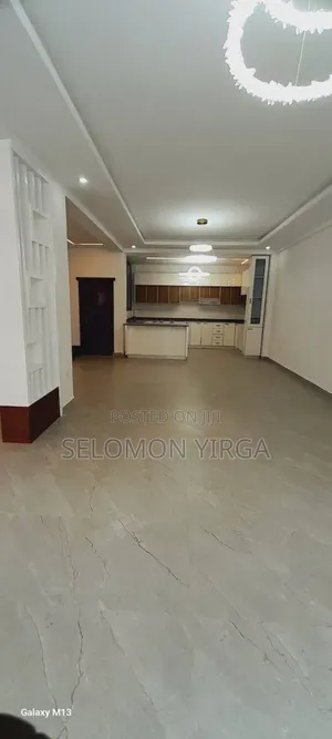 7bdrm Farm House in Adis Ababa, Bole for sale