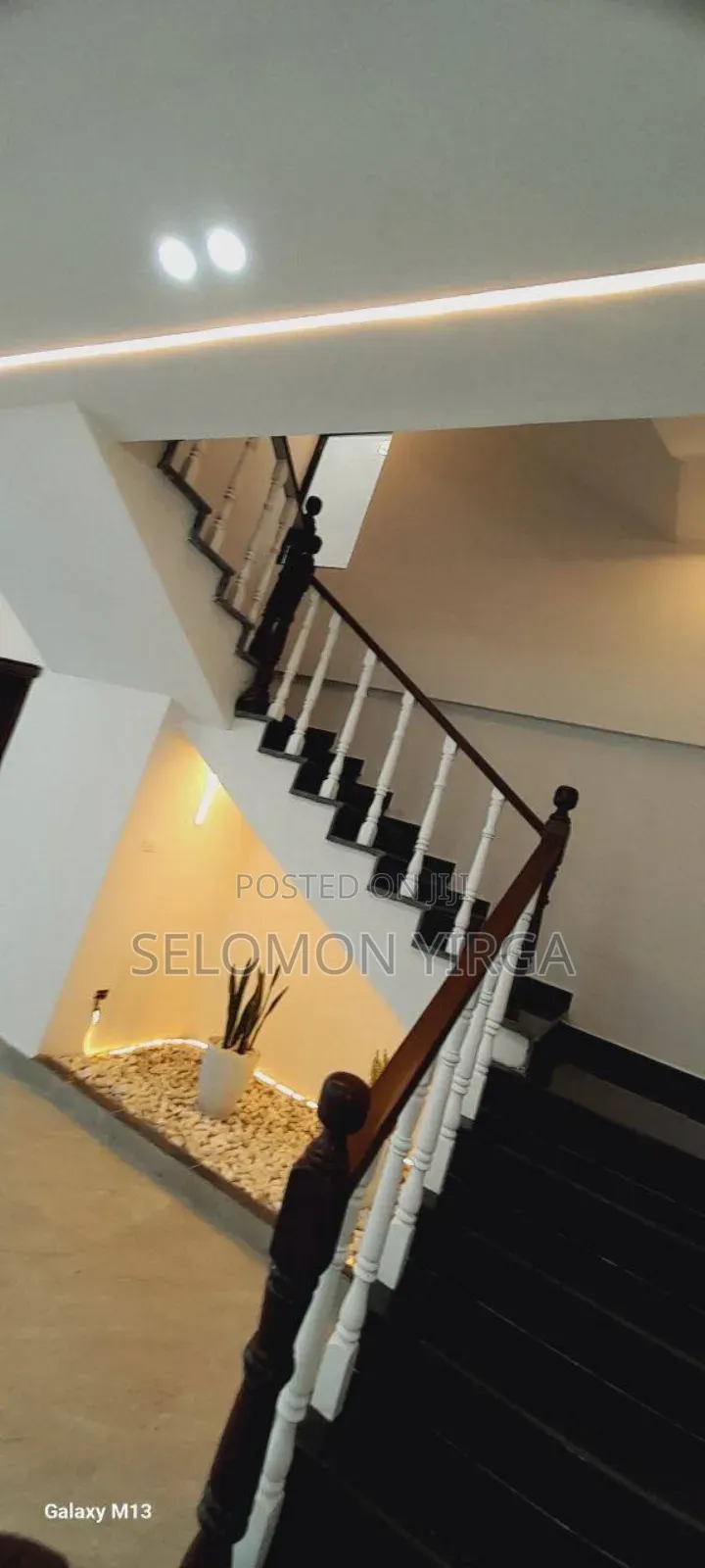 7bdrm Farm House in Adis Ababa, Bole for sale