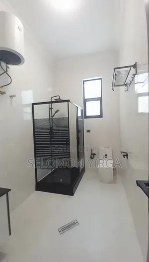 5bdrm Villa in Adis Ababa, Bole for sale