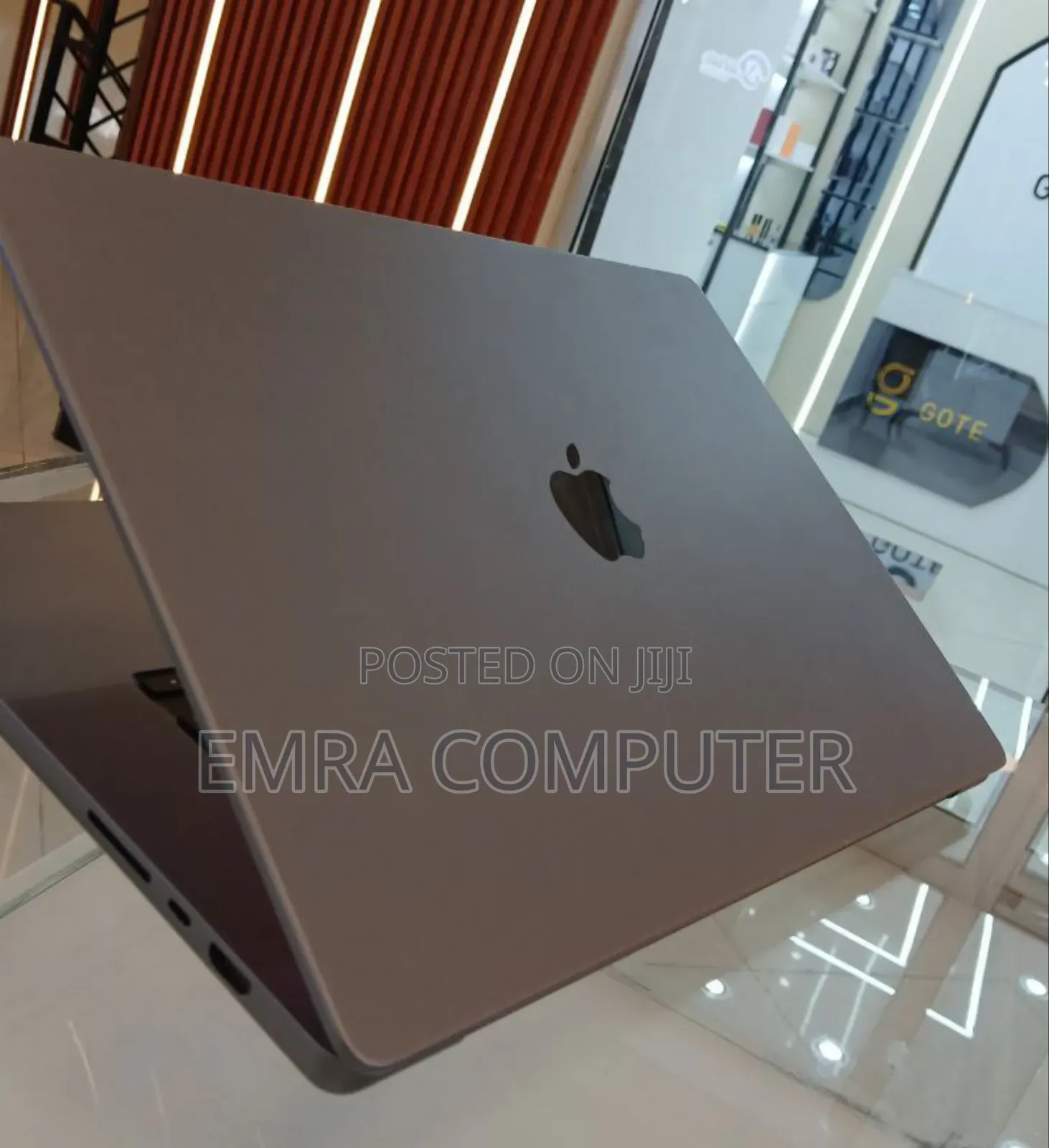 New Laptop Apple MacBook Pro M1 16GB Apple M1 Pro SSD 1T