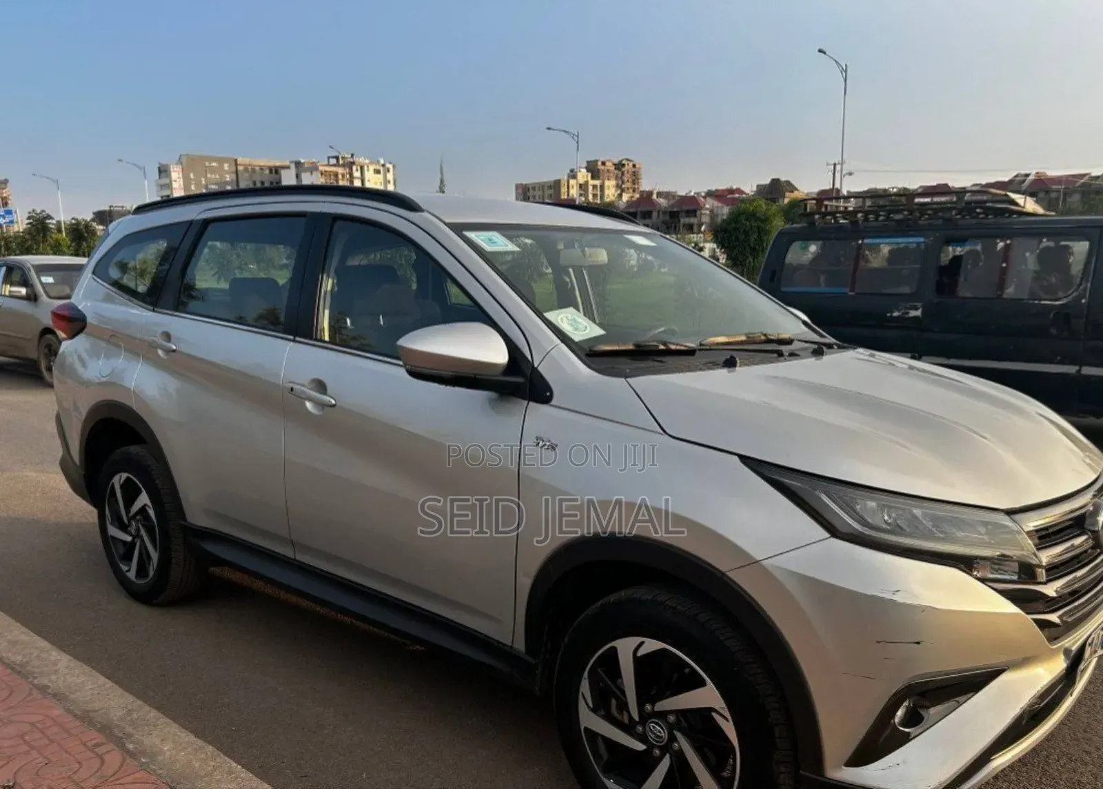 Toyota Rush 2021 Silver